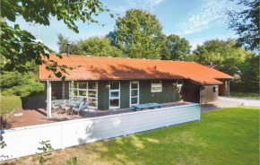 Amazing Home In Glesborg With Kitchen, Bønnerup Strand